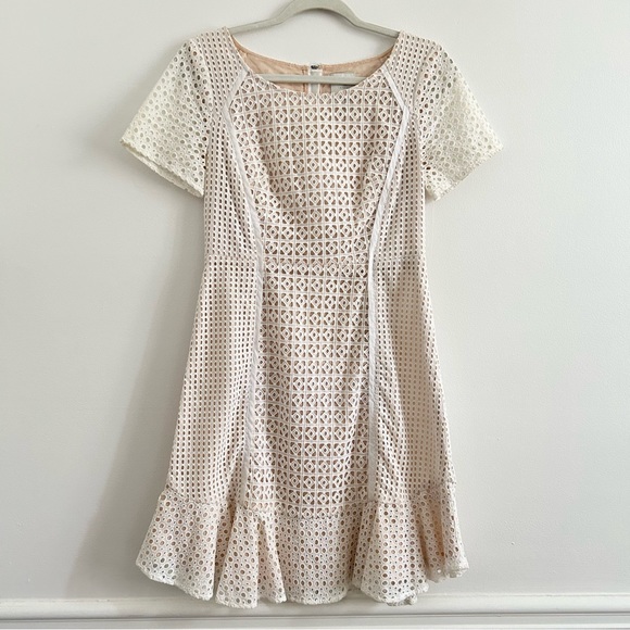Anthropologie HD in Paris Georgia Eyelet Lace Dress in White size 4 - Picture 2 of 13